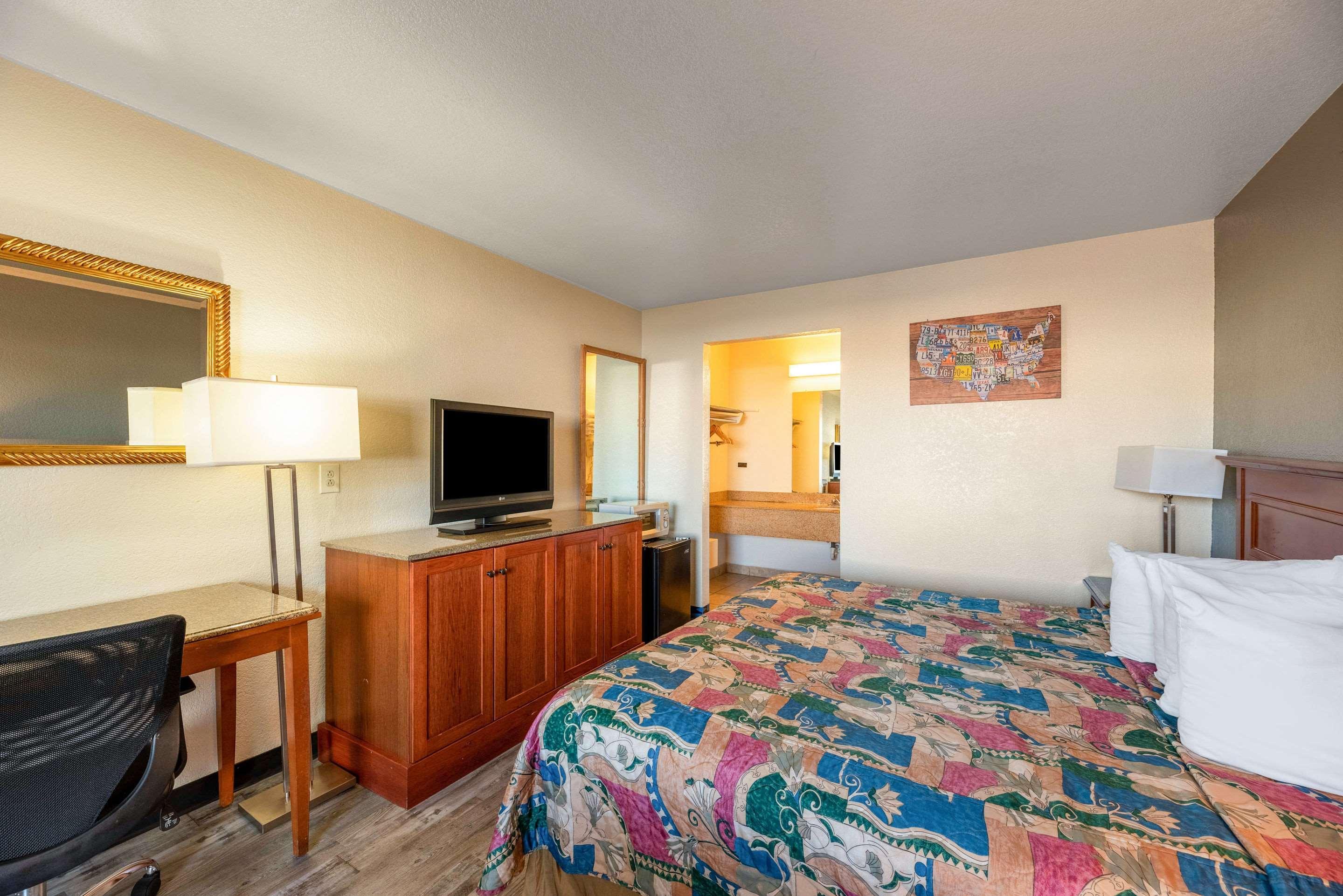 Econo Lodge Phoenix North I-17 Exterior foto