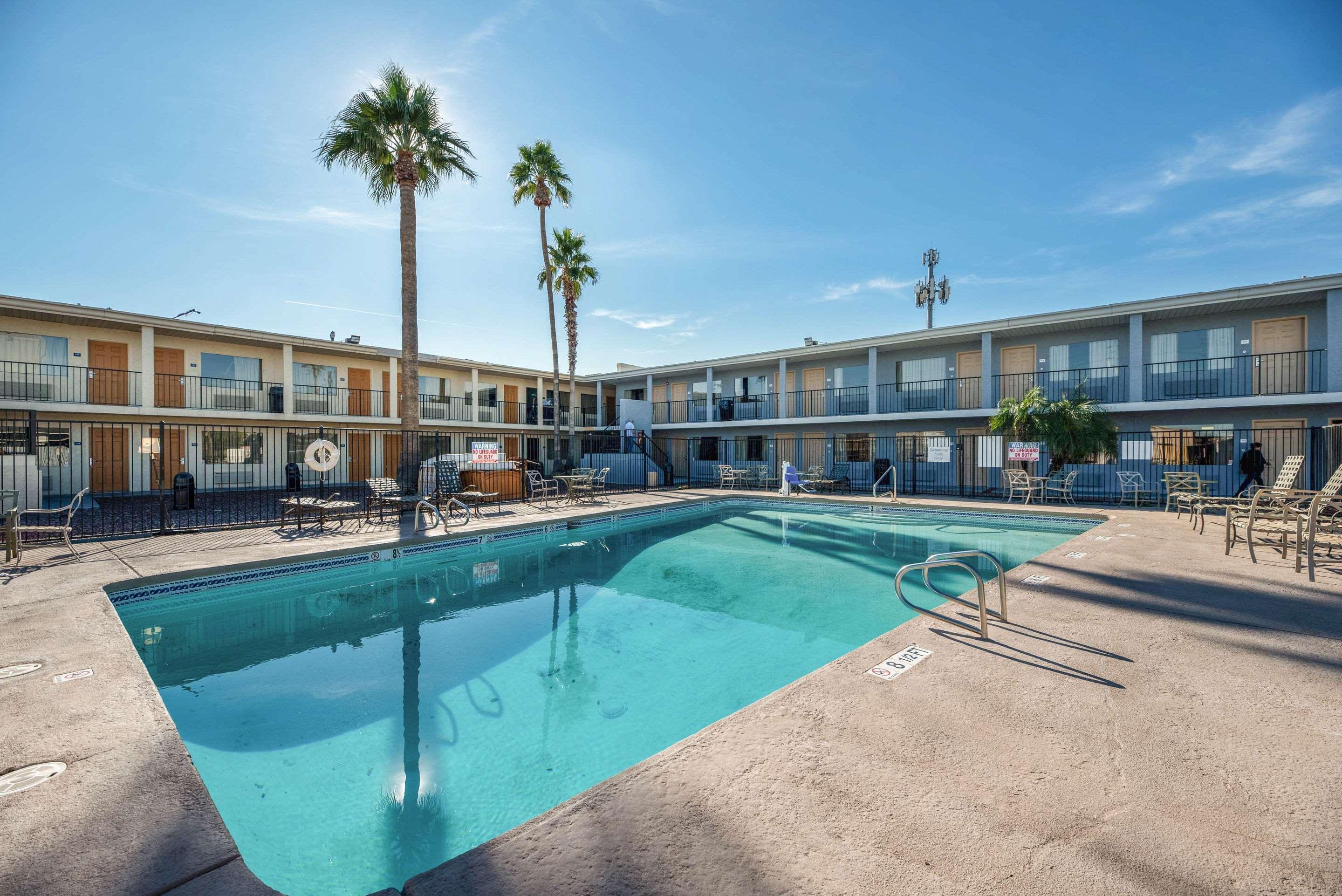 Econo Lodge Phoenix North I-17 Exterior foto