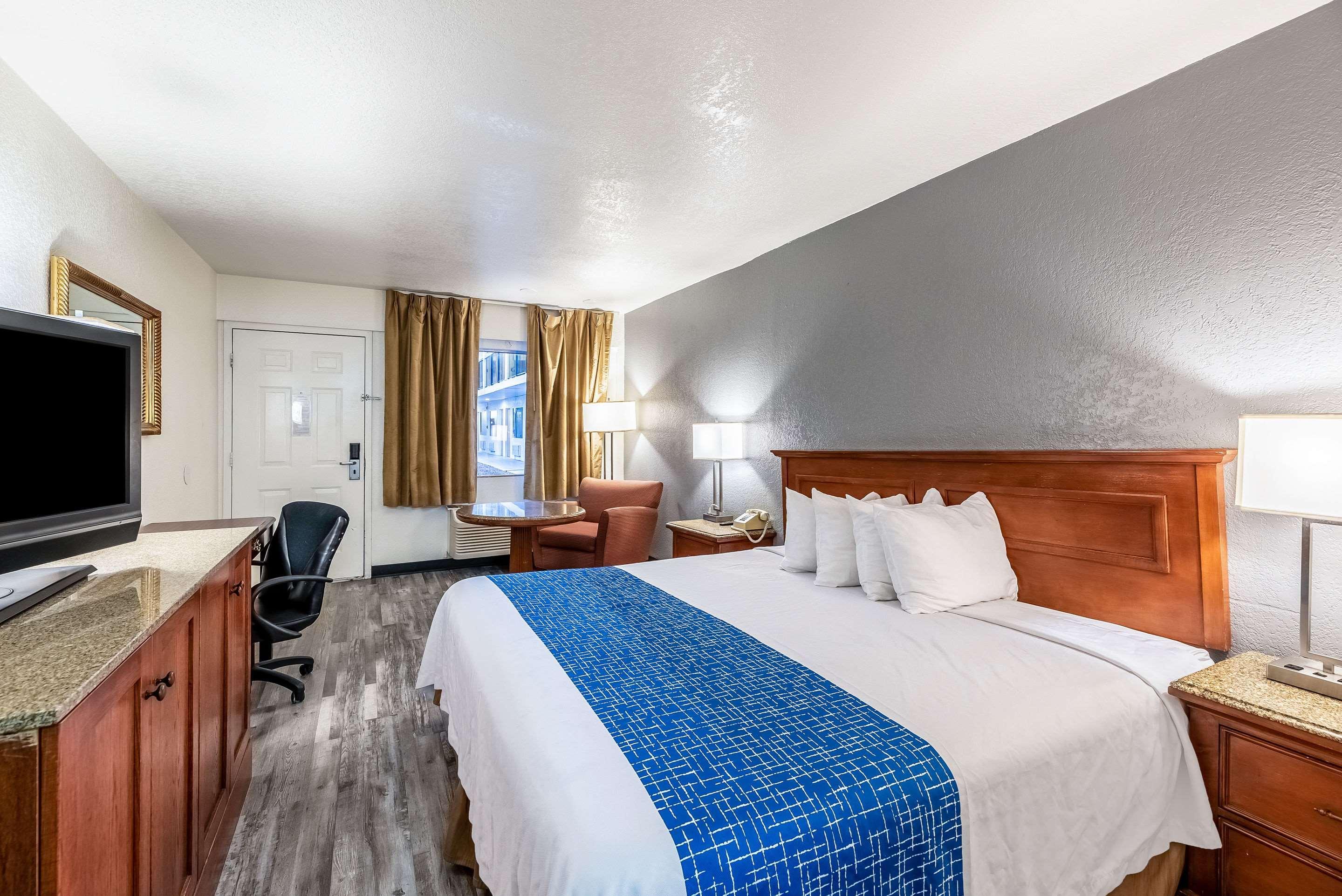 Econo Lodge Phoenix North I-17 Exterior foto