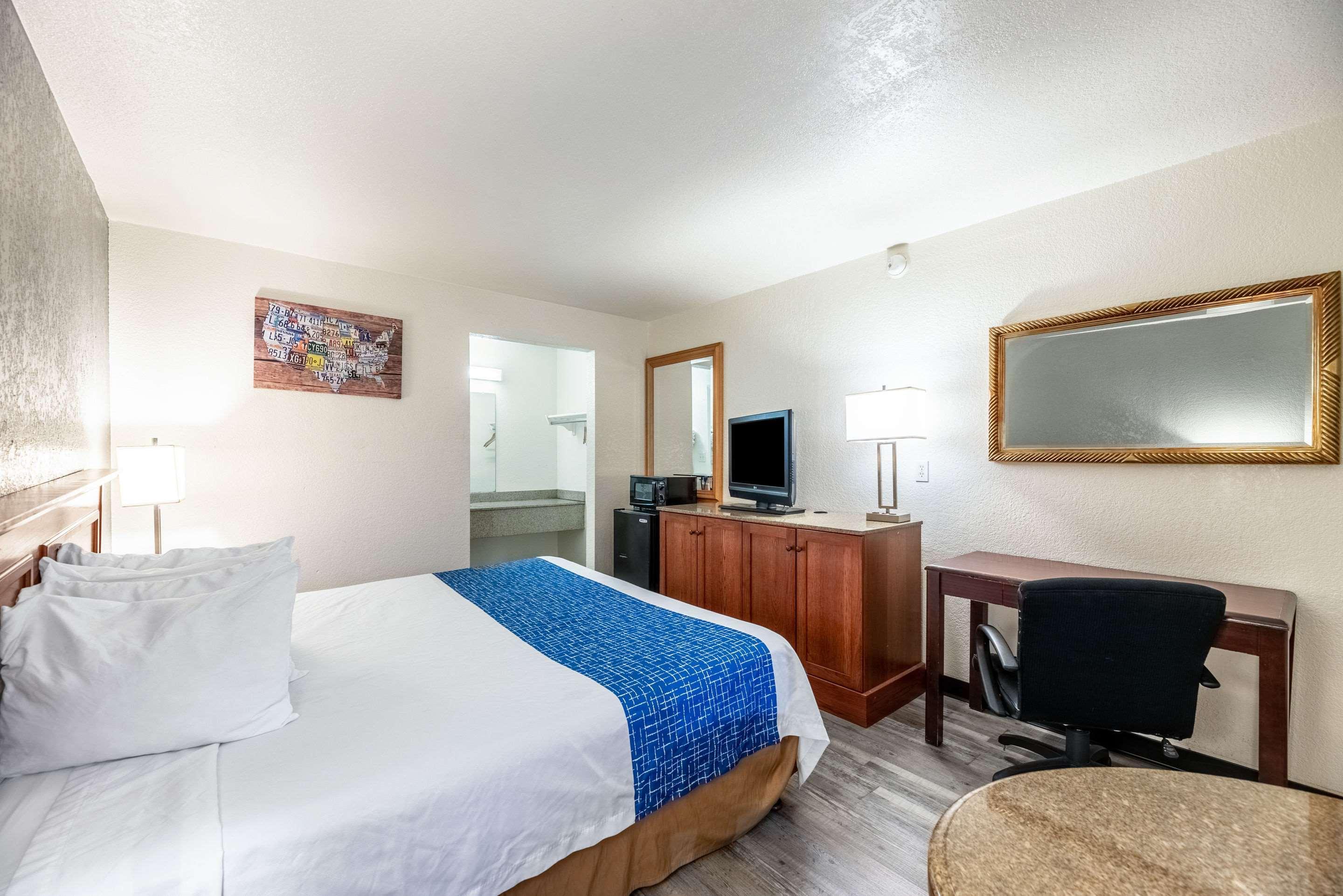 Econo Lodge Phoenix North I-17 Exterior foto