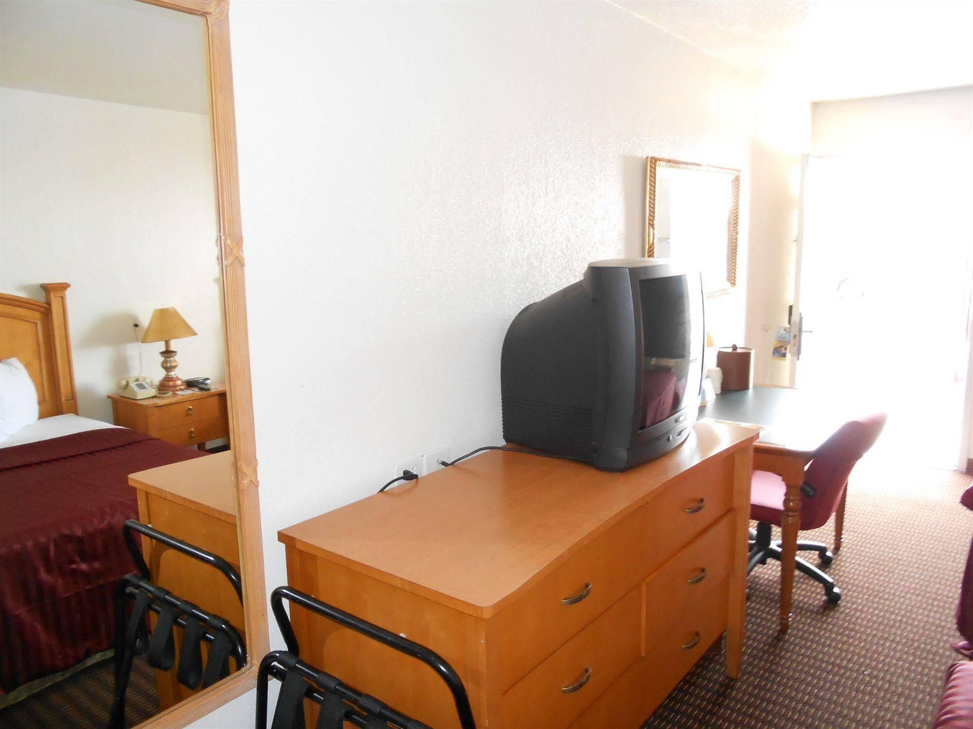 Econo Lodge Phoenix North I-17 Exterior foto
